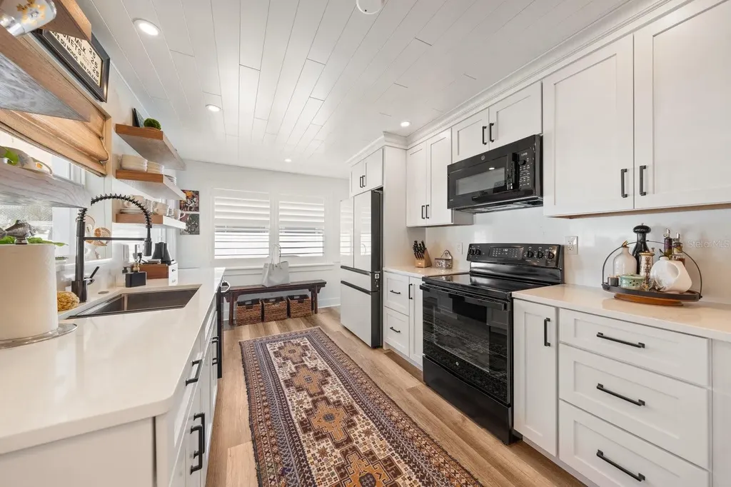 140 Highland Avenue Dunedin FL 34698