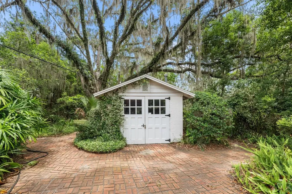 717 NE Boulevard Gainesville FL 32601