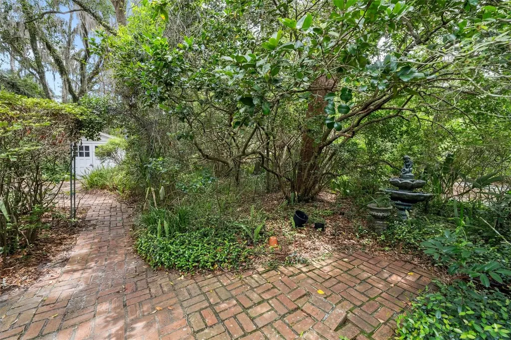 717 NE Boulevard Gainesville FL 32601