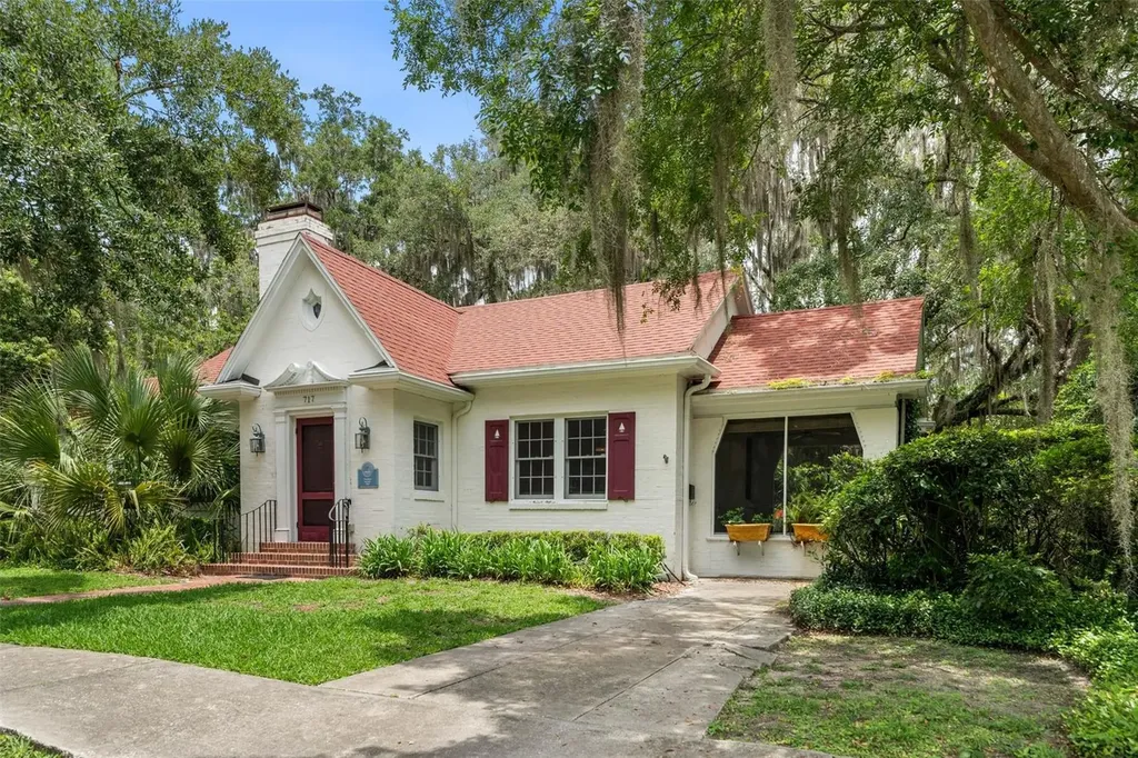 717 NE Boulevard Gainesville FL 32601