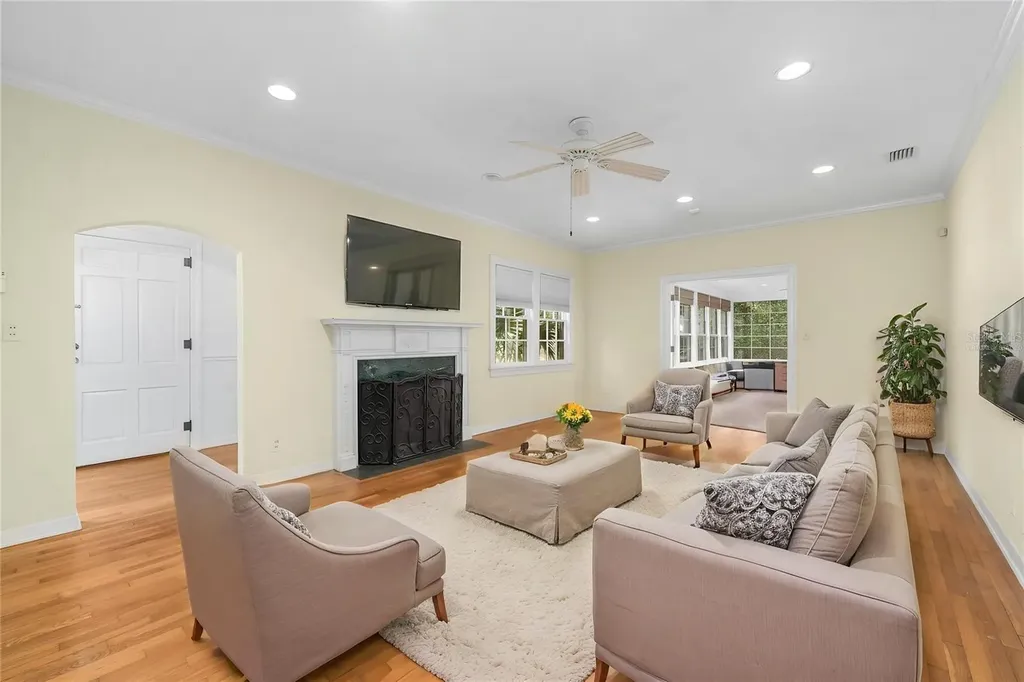 717 NE Boulevard Gainesville FL 32601