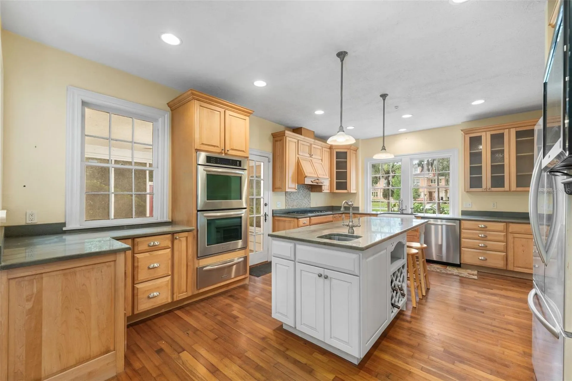 717 NE Boulevard Gainesville FL 32601