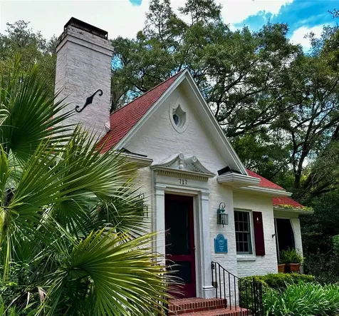 717 NE Boulevard Gainesville FL 32601