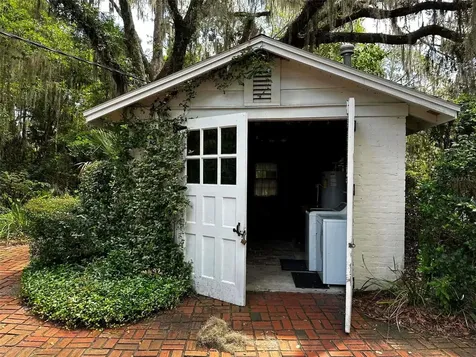 717 NE Boulevard Gainesville FL 32601