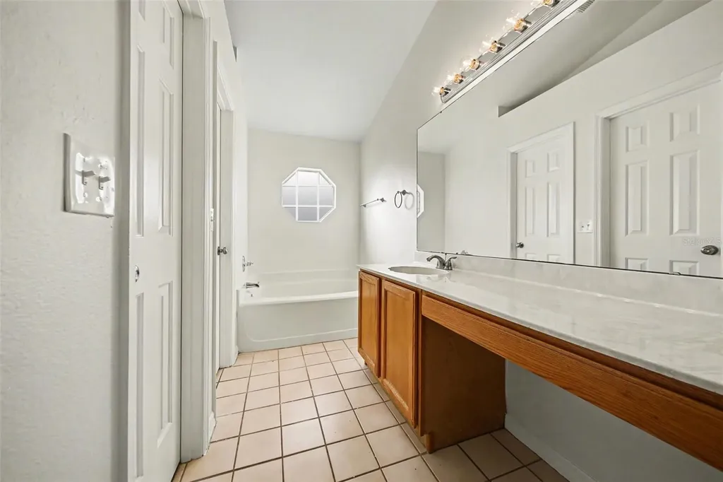 4308 Iveyglen Avenue Orlando FL 32826