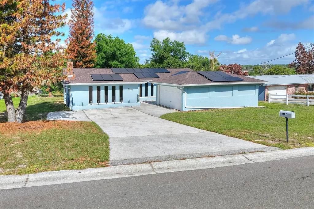 1147 Circle Drive Lake Wales FL 33853
