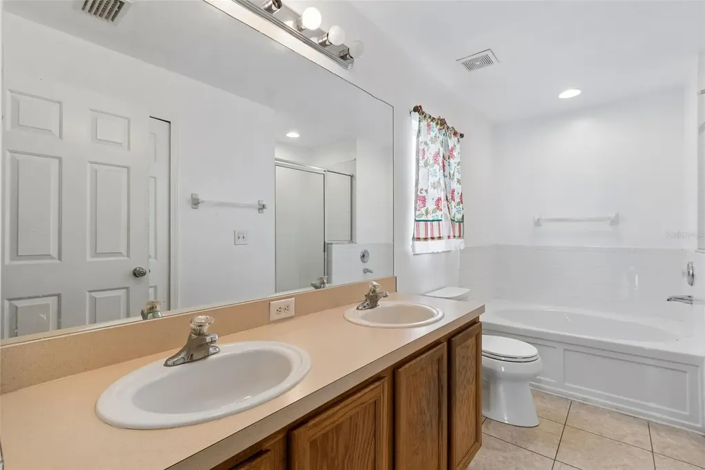 7643 Weehawken Drive Zephyrhills FL 33540