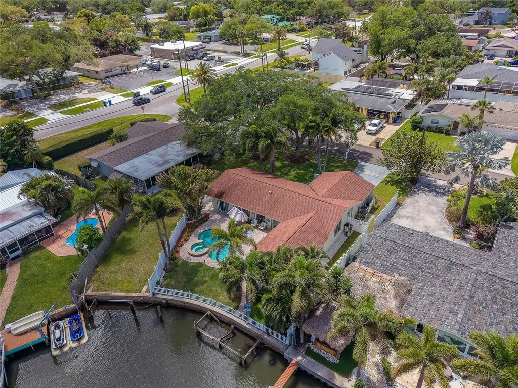 2017 Cove Drive Largo FL 33774
