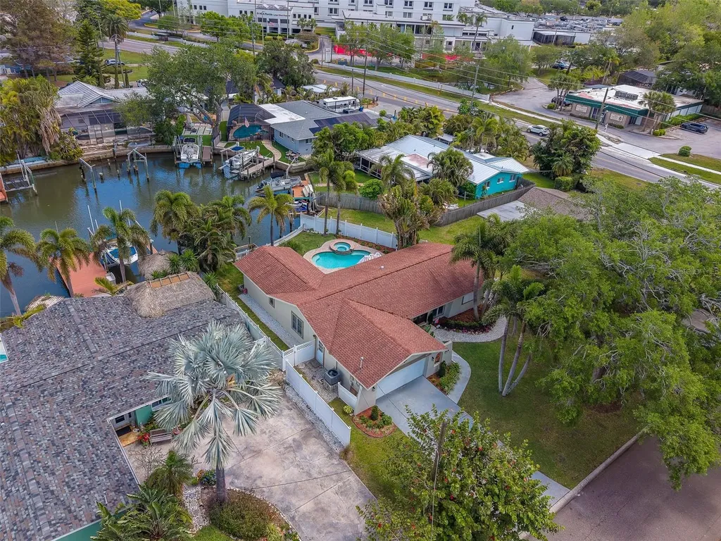 2017 Cove Drive Largo FL 33774