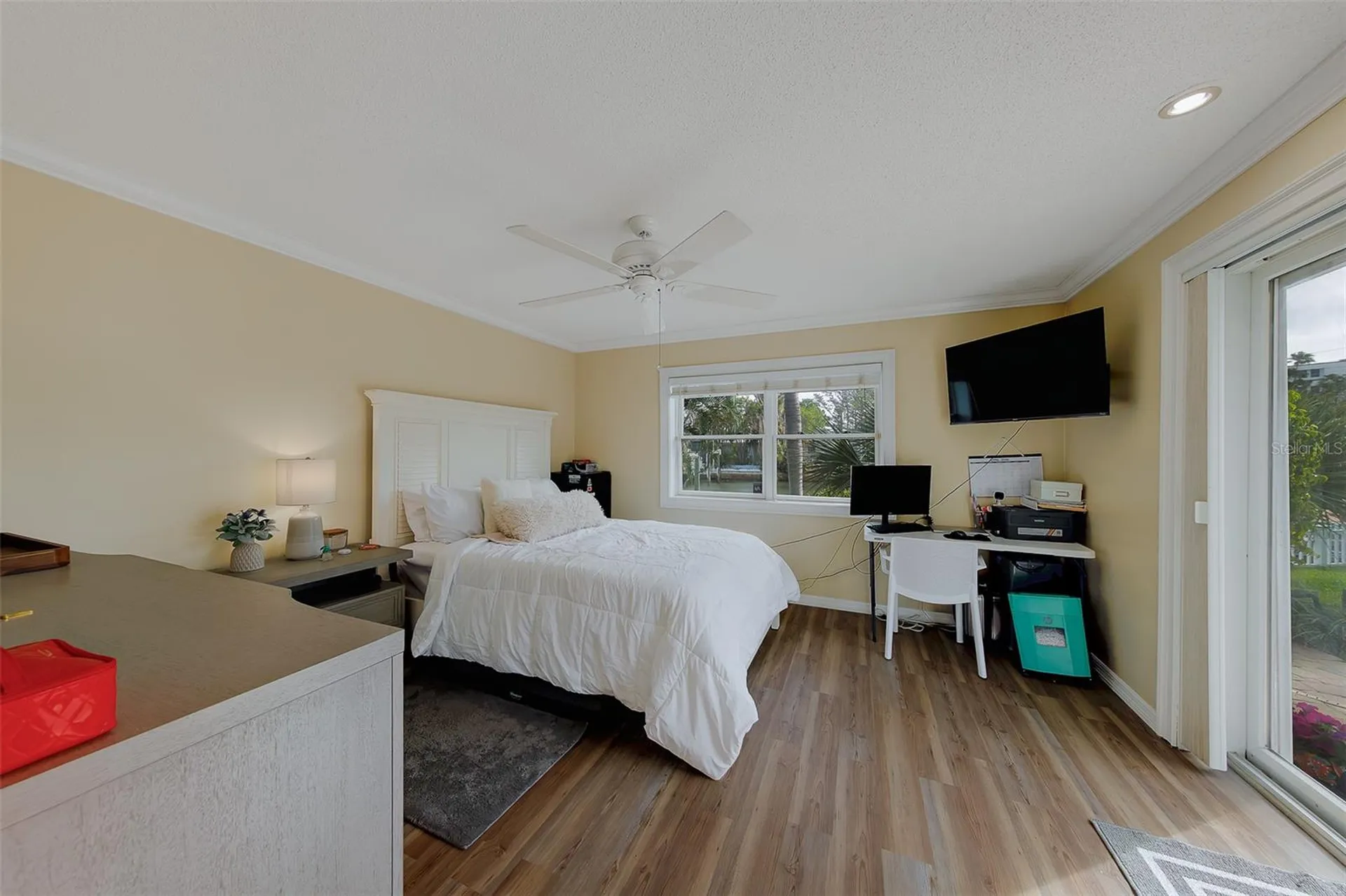 2017 Cove Drive Largo FL 33774