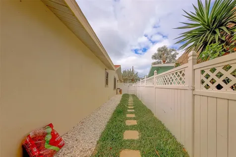 2017 Cove Drive Largo FL 33774