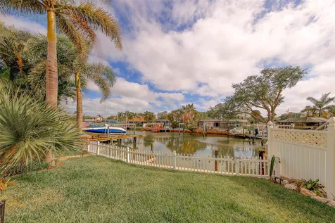 2017 Cove Drive Largo FL 33774