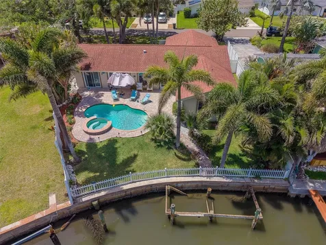 2017 Cove Drive Largo FL 33774