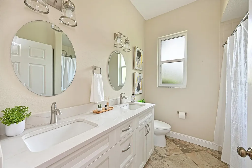 3240 Walter Travis Drive Sarasota FL 34240
