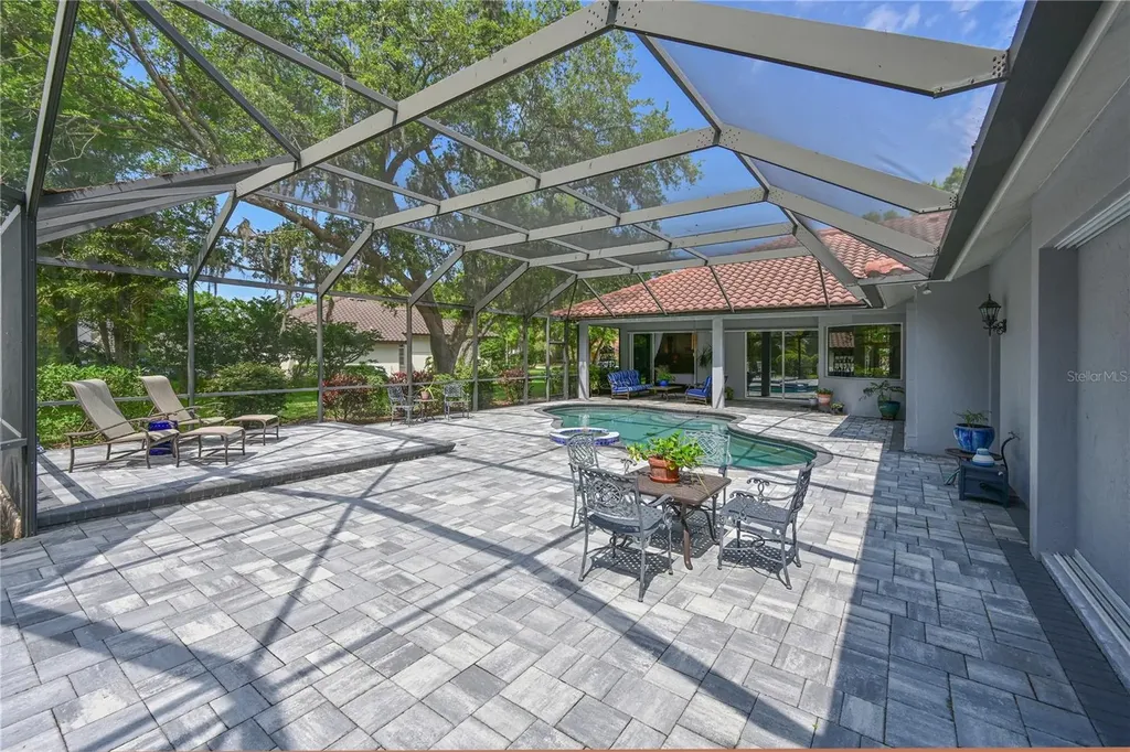 3240 Walter Travis Drive Sarasota FL 34240