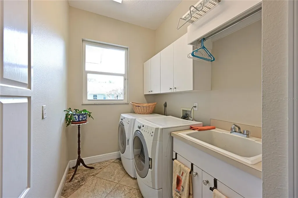 3240 Walter Travis Drive Sarasota FL 34240