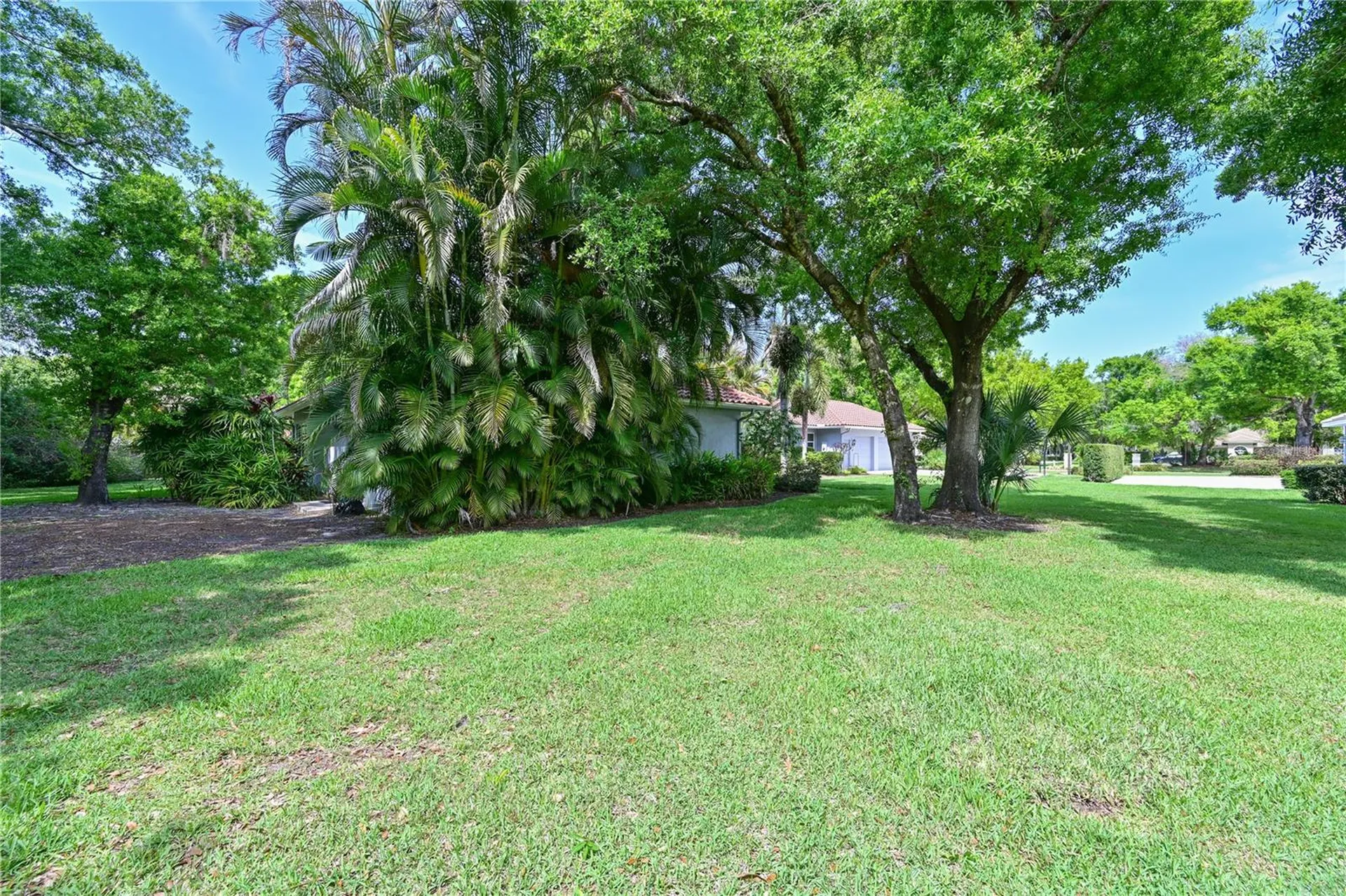 3240 Walter Travis Drive Sarasota FL 34240