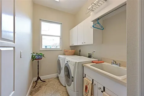 3240 Walter Travis Drive Sarasota FL 34240