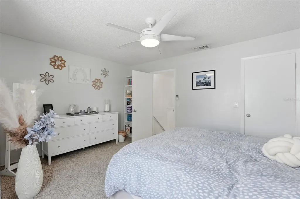 107 114th Avenue N St Petersburg FL 33716