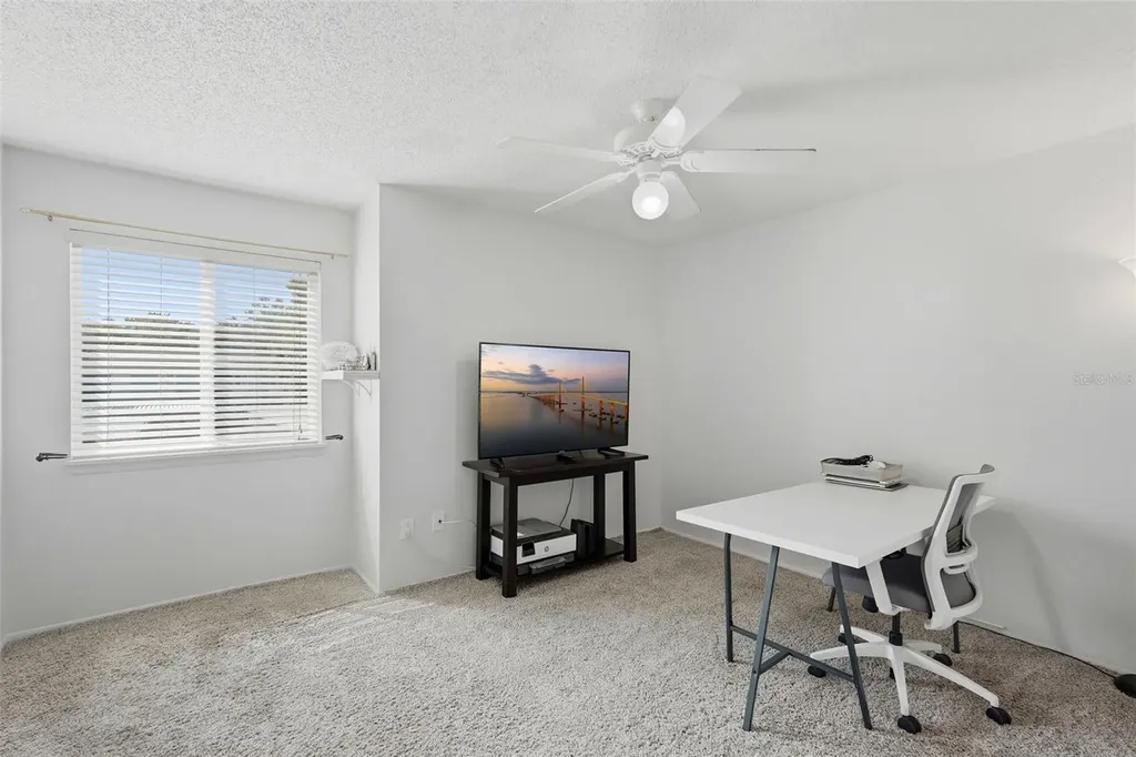 107 114th Avenue N St Petersburg FL 33716