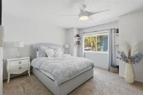 107 114th Avenue N St Petersburg FL 33716
