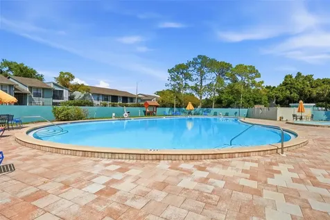 107 114th Avenue N St Petersburg FL 33716