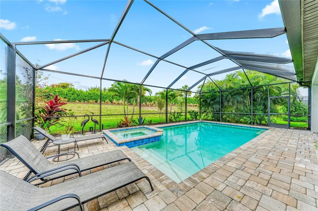 16528 Paynes Mill Drive Bradenton FL 34211