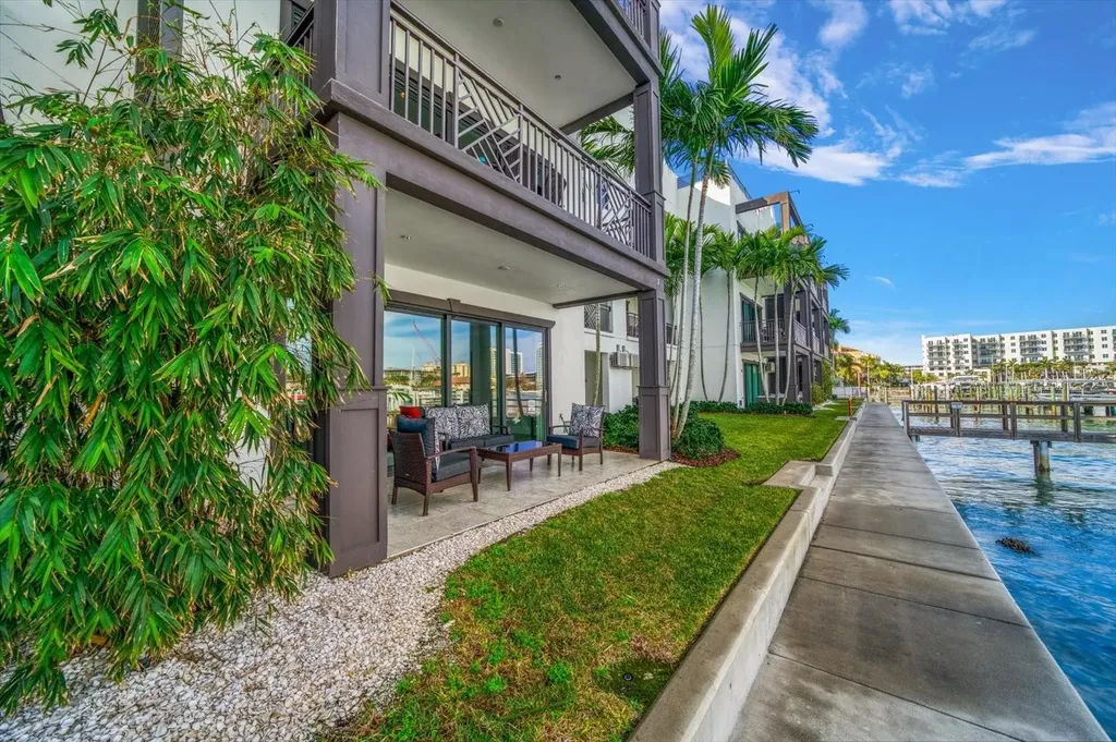 158 Brightwater Drive Clearwater Beach FL 33767