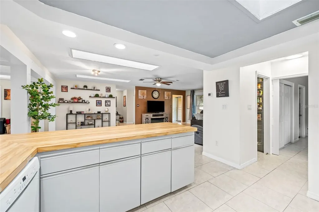 10135 NW 25th Place Gainesville FL 32606