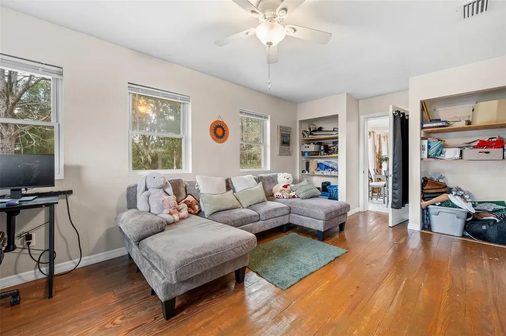 10135 NW 25th Place Gainesville FL 32606