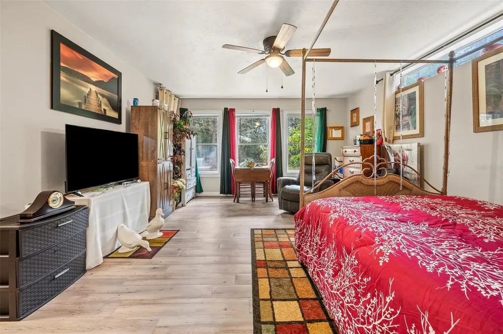 10135 NW 25th Place Gainesville FL 32606
