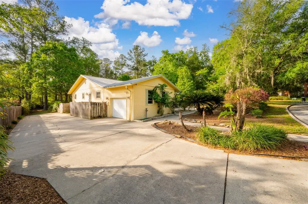10135 NW 25th Place Gainesville FL 32606