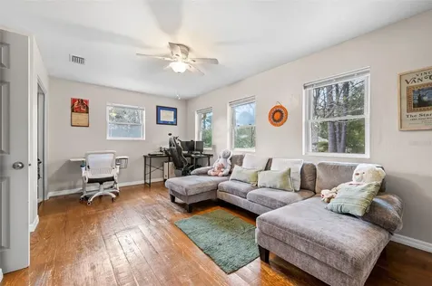 10135 NW 25th Place Gainesville FL 32606