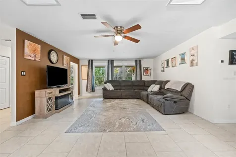 10135 NW 25th Place Gainesville FL 32606