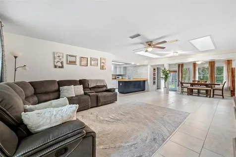 10135 NW 25th Place Gainesville FL 32606