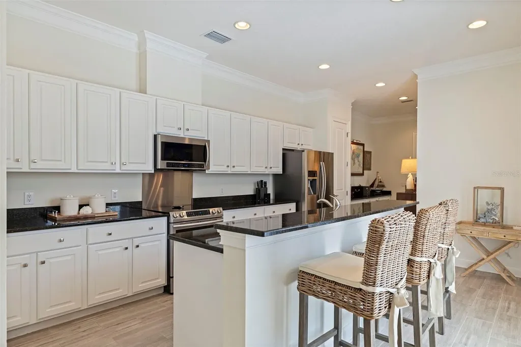 125 Commonwealth Court N St Petersburg FL 33716