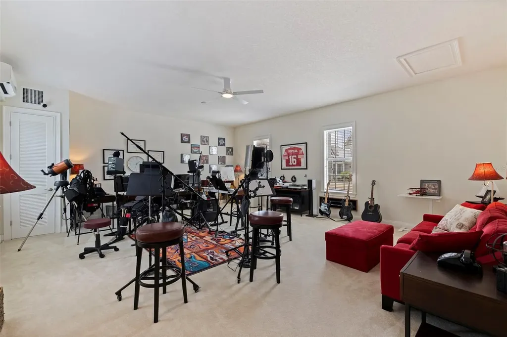 125 Commonwealth Court N St Petersburg FL 33716