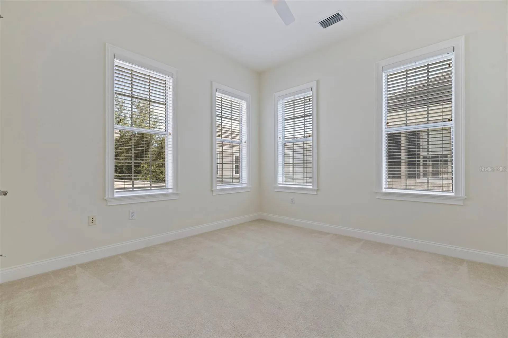 125 Commonwealth Court N St Petersburg FL 33716