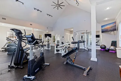 125 Commonwealth Court N St Petersburg FL 33716