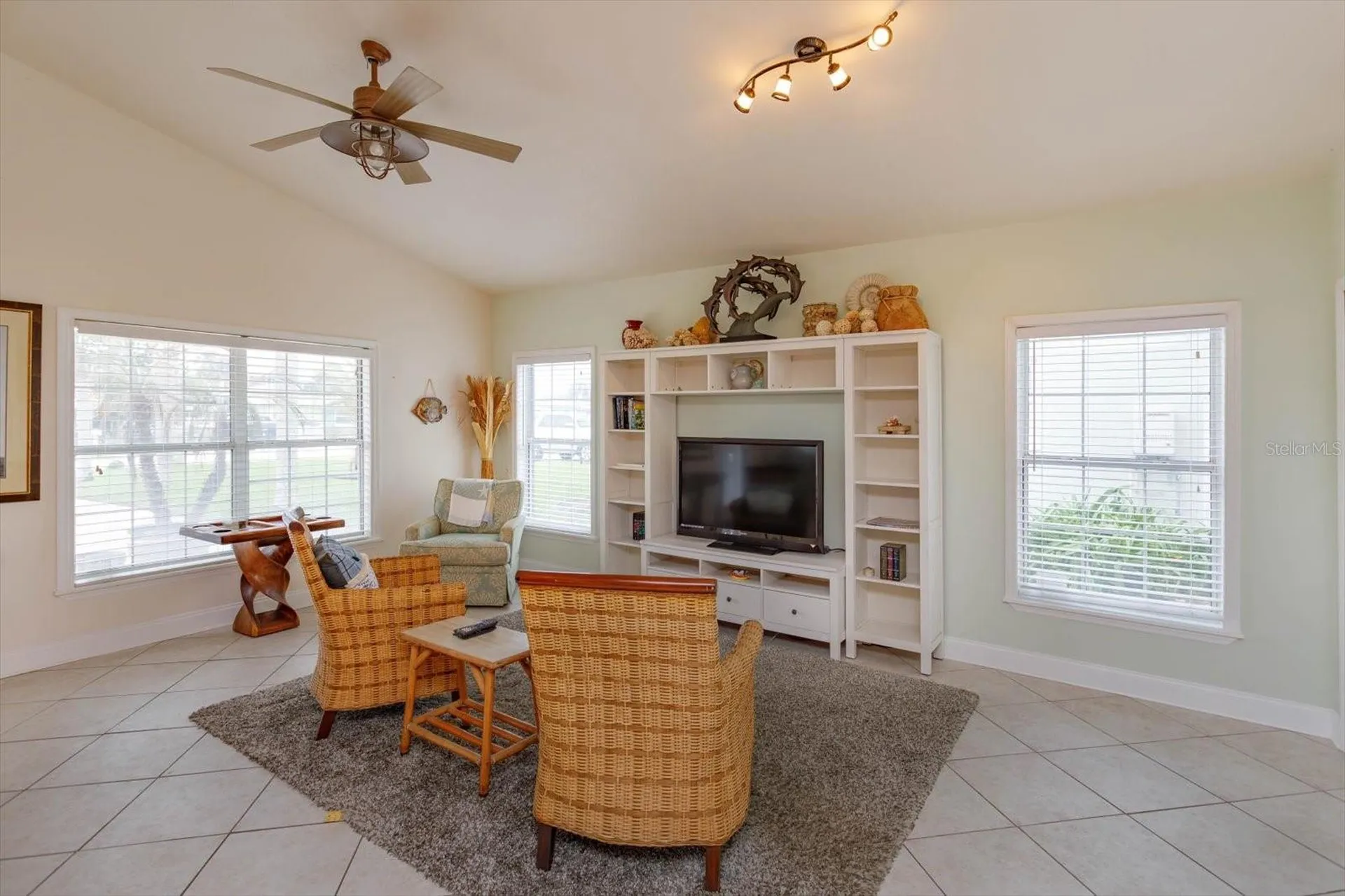 830 E 25th Avenue New Smyrna Beach FL 32169