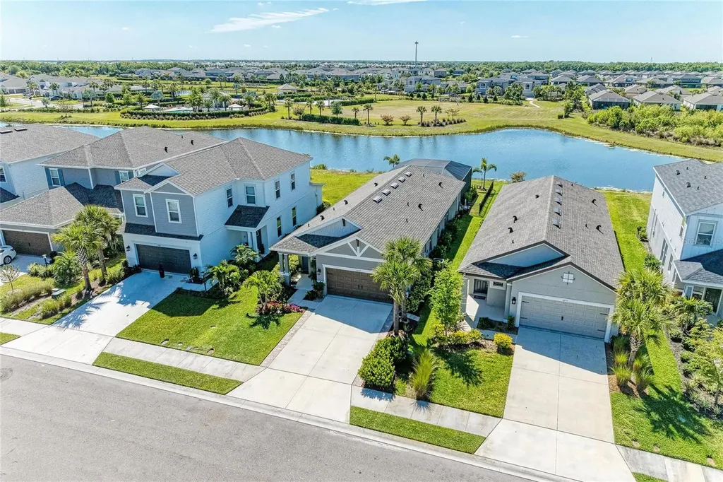 4253 Pond Brook Court Bradenton FL 34211