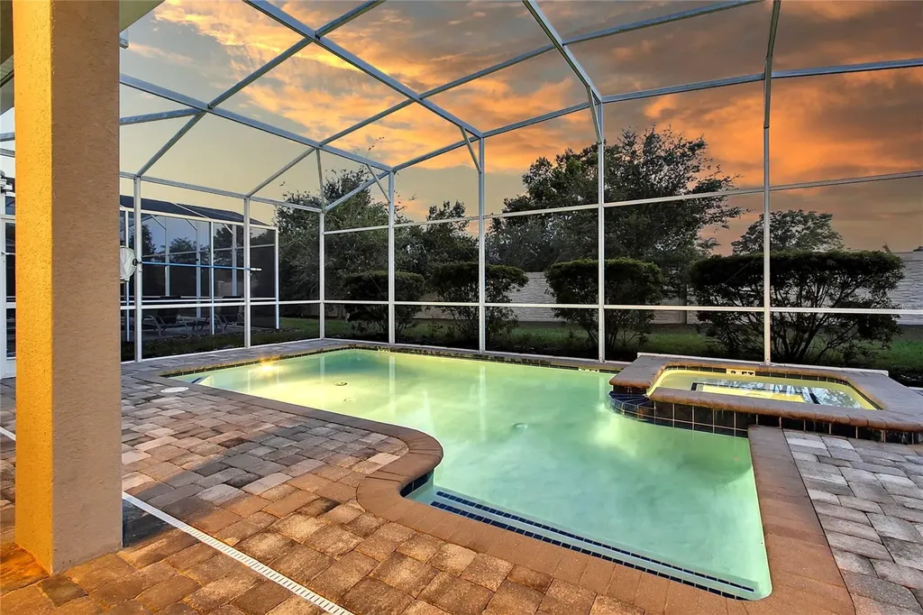 1534 Moon Valley Drive Davenport FL 33896