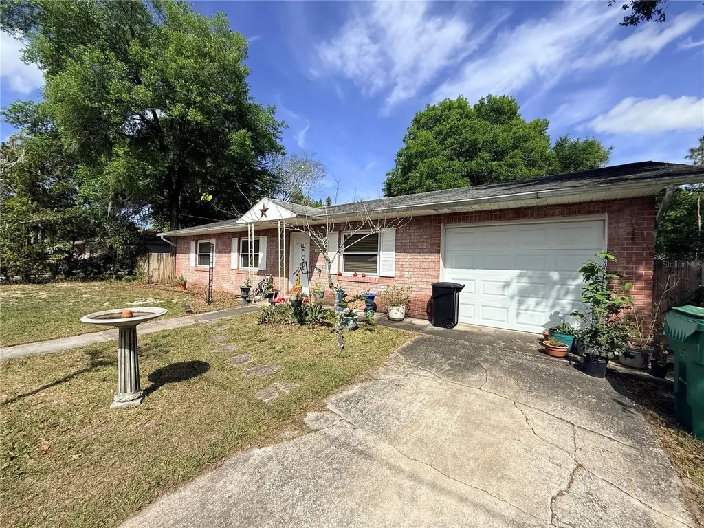 303 N Boundary Avenue Deland FL 32720