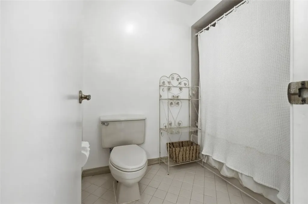2915 Clubview Drive Orlando FL 32822