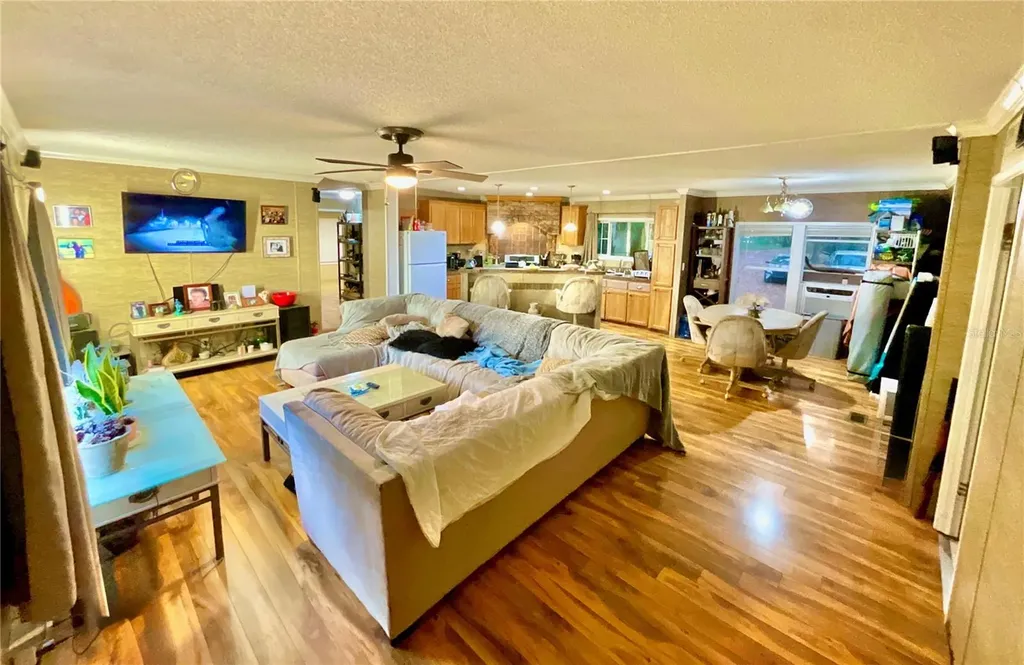 1837 State Road 20 Hawthorne FL 32640
