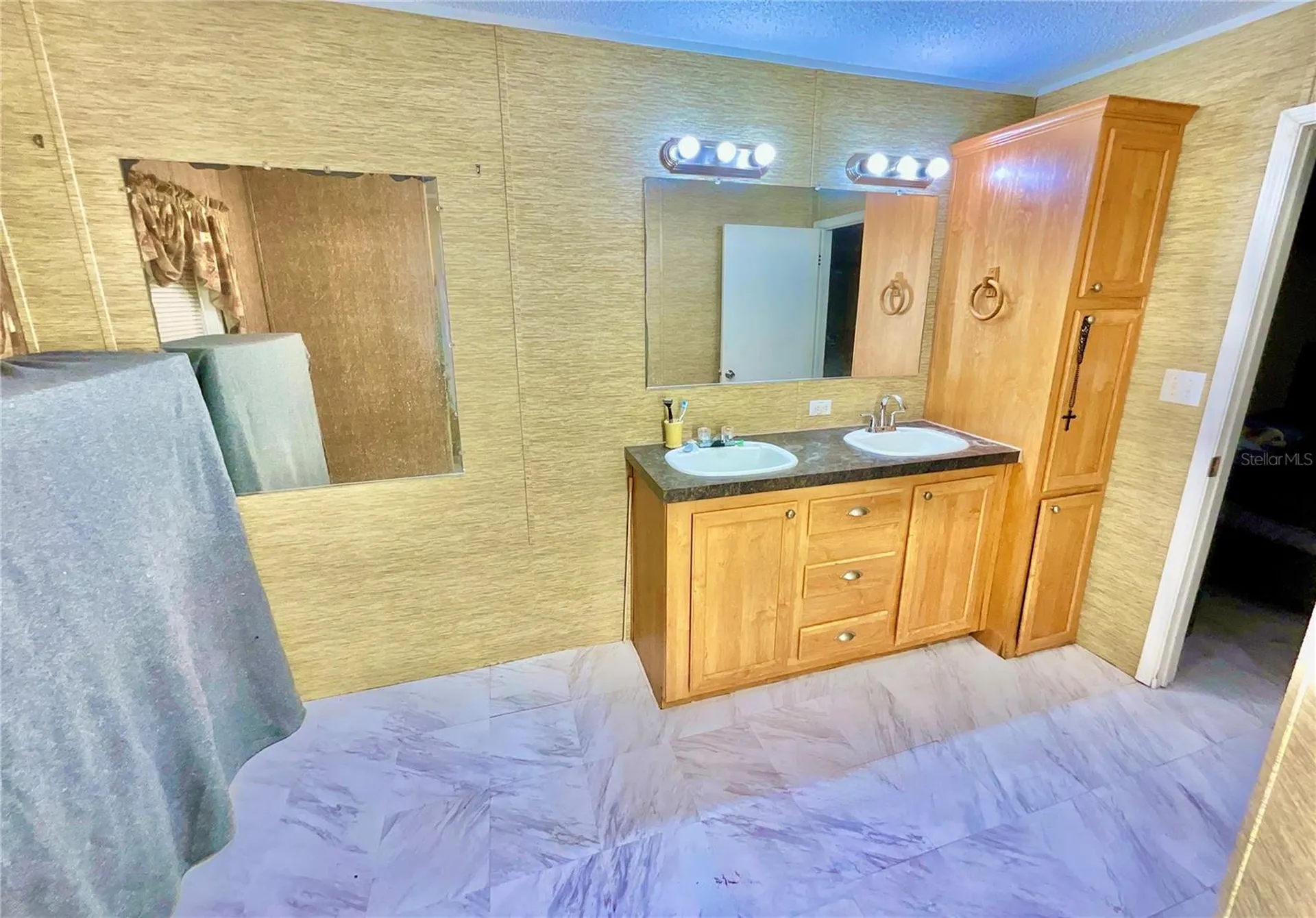 1837 State Road 20 Hawthorne FL 32640