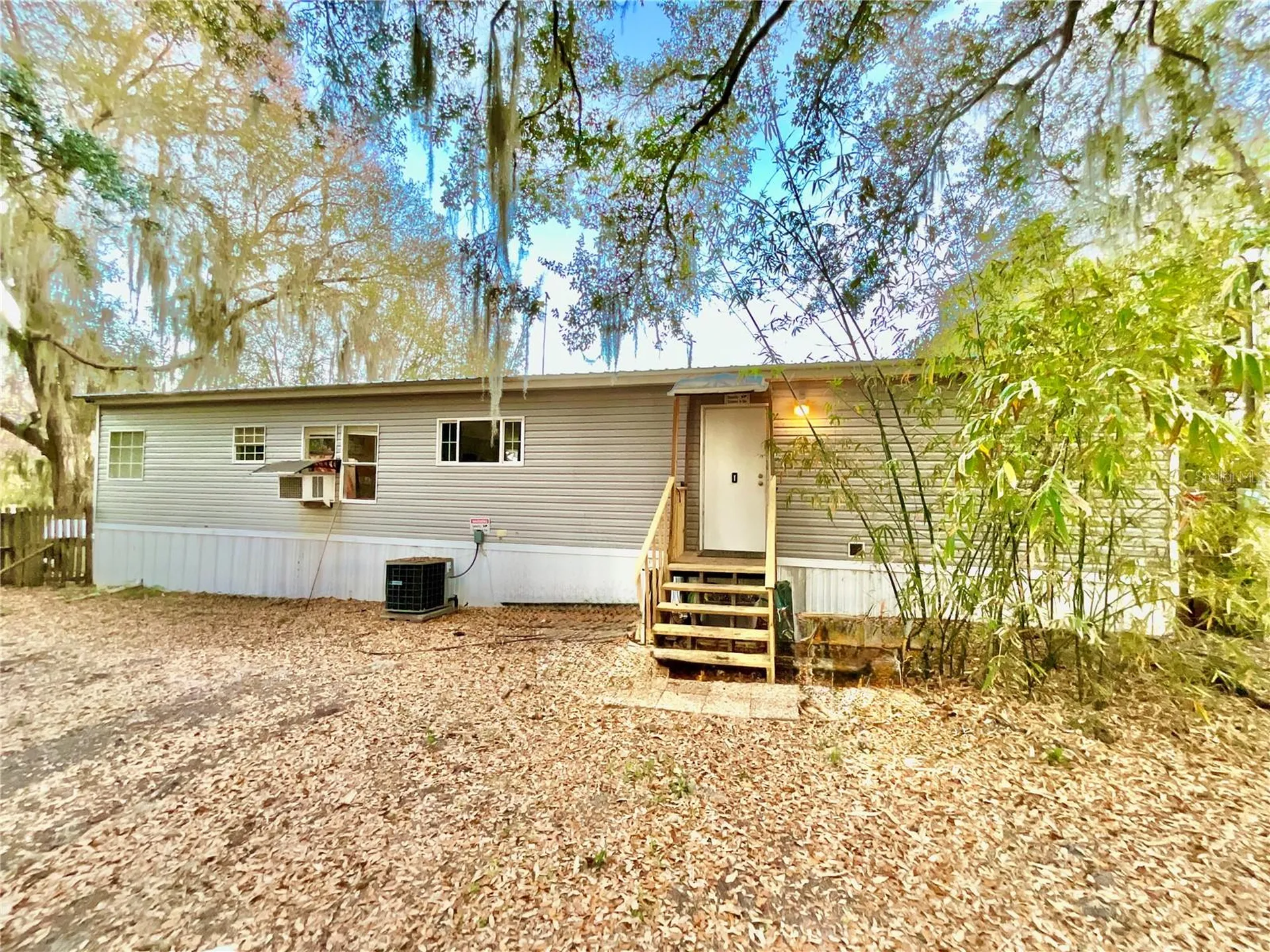 1837 State Road 20 Hawthorne FL 32640