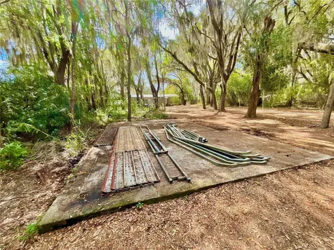1837 State Road 20 Hawthorne FL 32640