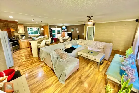 1837 State Road 20 Hawthorne FL 32640