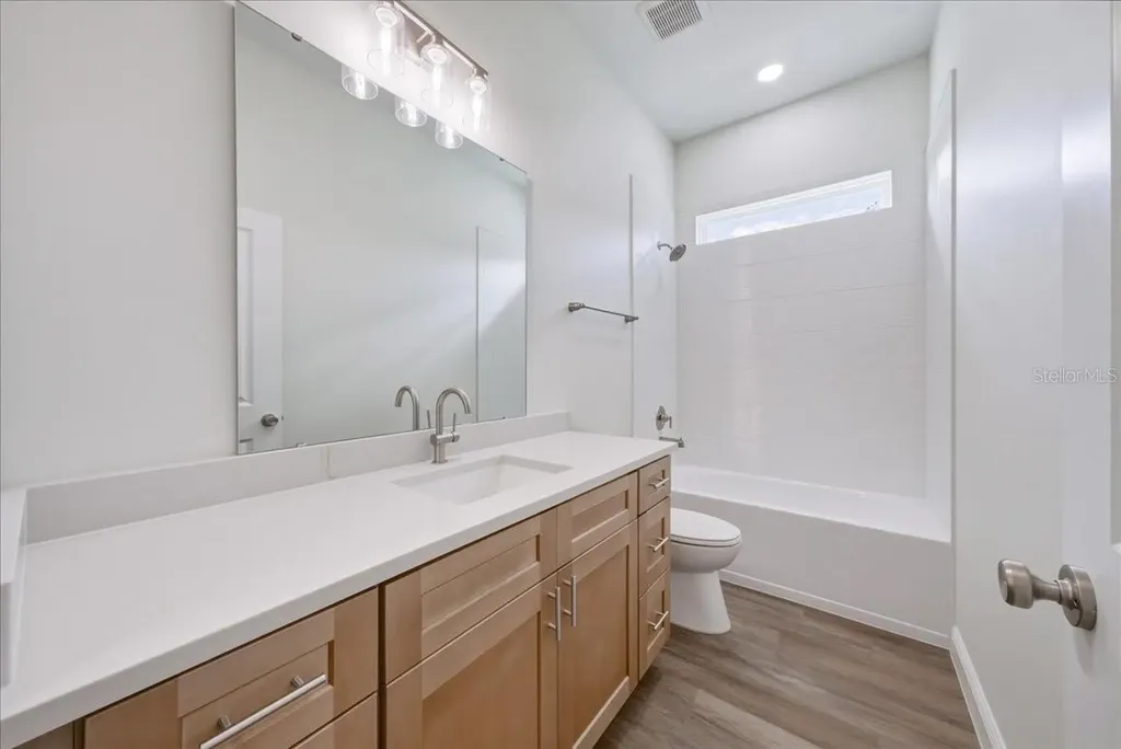 1296 Moselle Avenue Orlando FL 32807